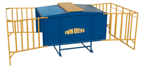 Twin Kreep'r II — double-sided creep feeder, 50 calf capacity